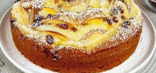 Pastel de manzana con crema fundición en la boca: Receta fácil y muy sabrosa