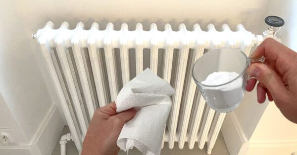 ¿Cómo se quita la suciedad del exterior de un radiador de aluminio?