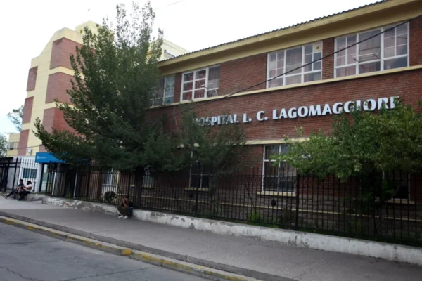Tragedia en Maipú: falleció la mujer que se quemó mientras pasaba el lampazo